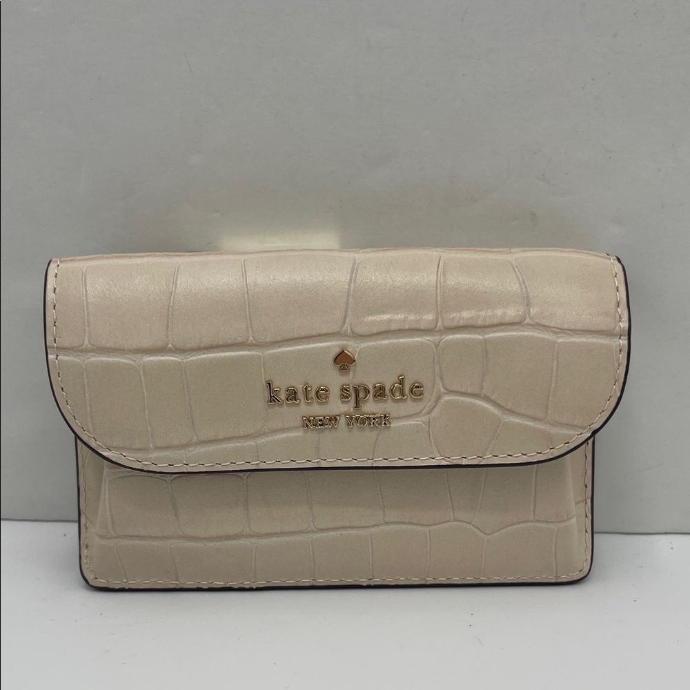 Kate Spade Dumpling Small Croco Embossed Leather Flap Card Holder
Bare Baige
NWT